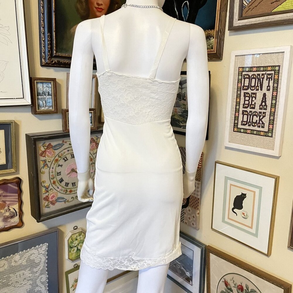 70s Vintage Movie Star White Nylon Tricot Full Slip Dress with Lace Size 32 - Picture 4 of 6